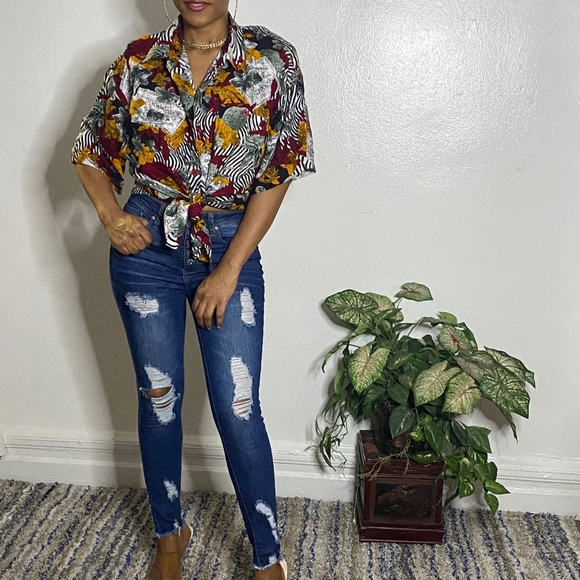 Designed buttoned down shirt - Picture 1 of 2